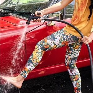 Aerie Offline Goals 7/8 Leggings 3D Floral NWT Size Large